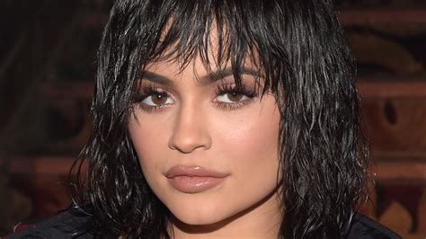 Kylie Jenner shares eye